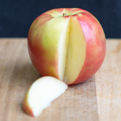 Apple Trees – Honeycrisp Apples